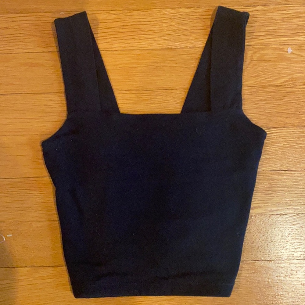 cropped tank top